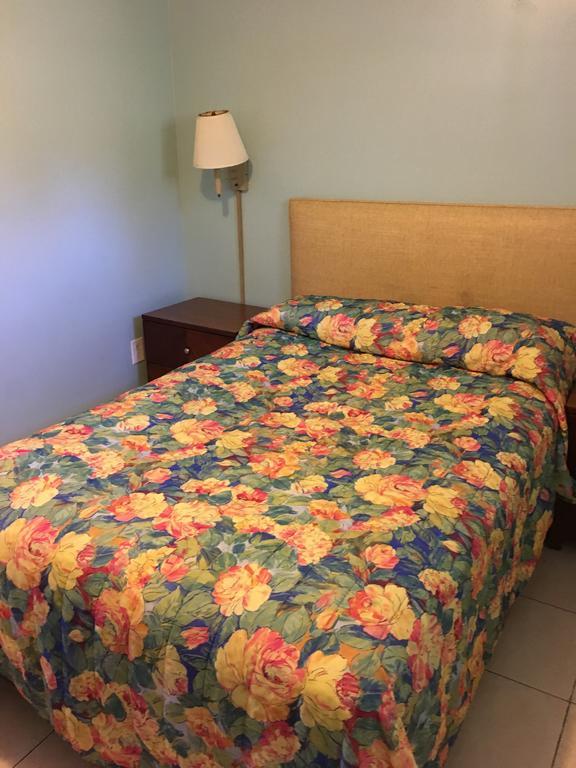Calypso Motor Inn 默特尔比奇 外观 照片