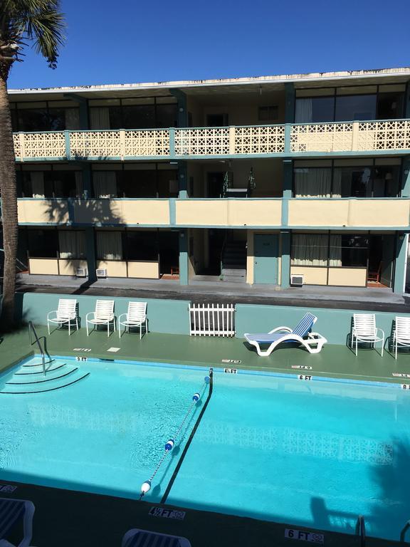 Calypso Motor Inn 默特尔比奇 外观 照片