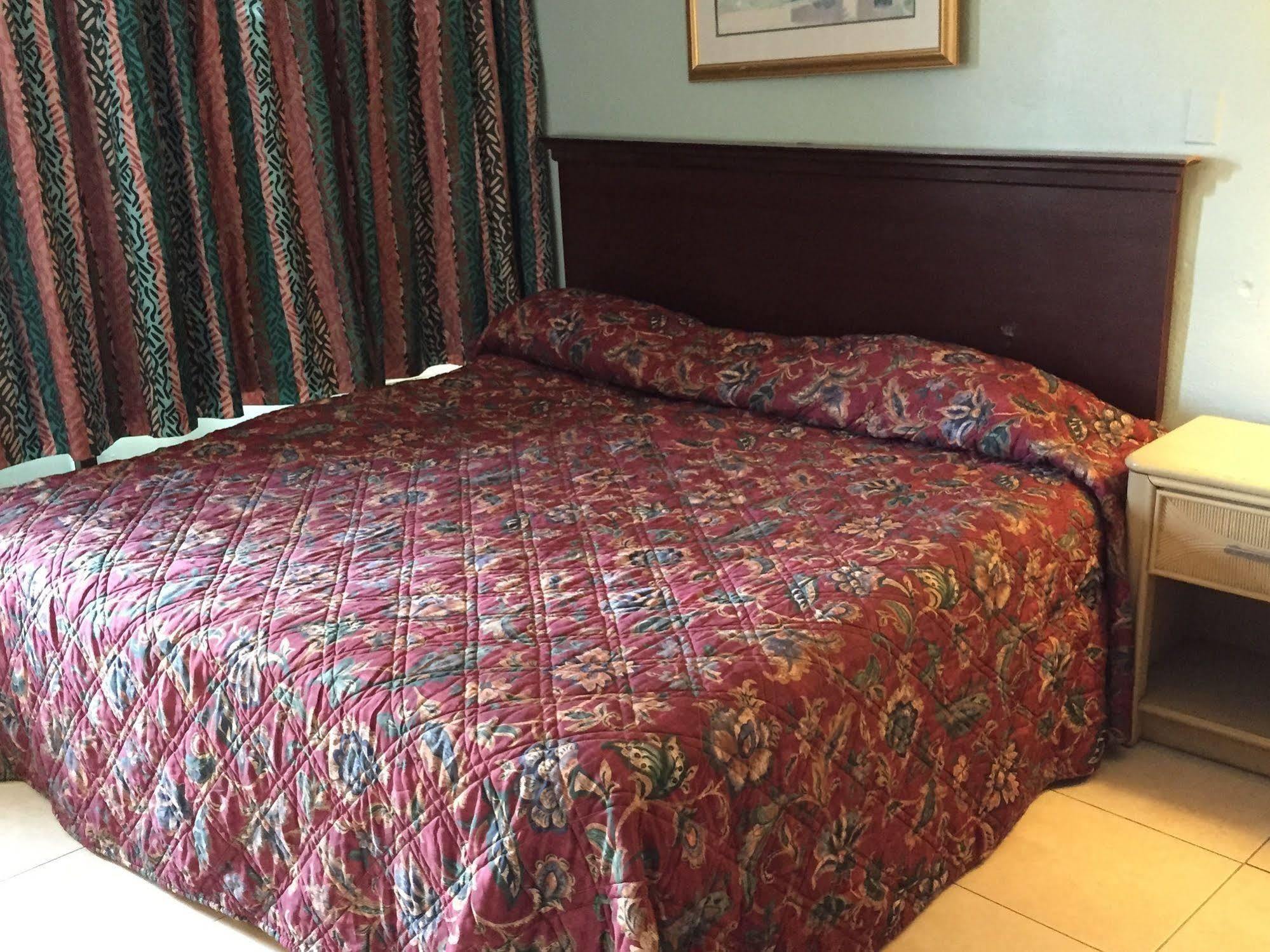 Calypso Motor Inn 默特尔比奇 外观 照片